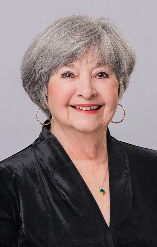 Donna Campbell Realtor in McMinnville TN
